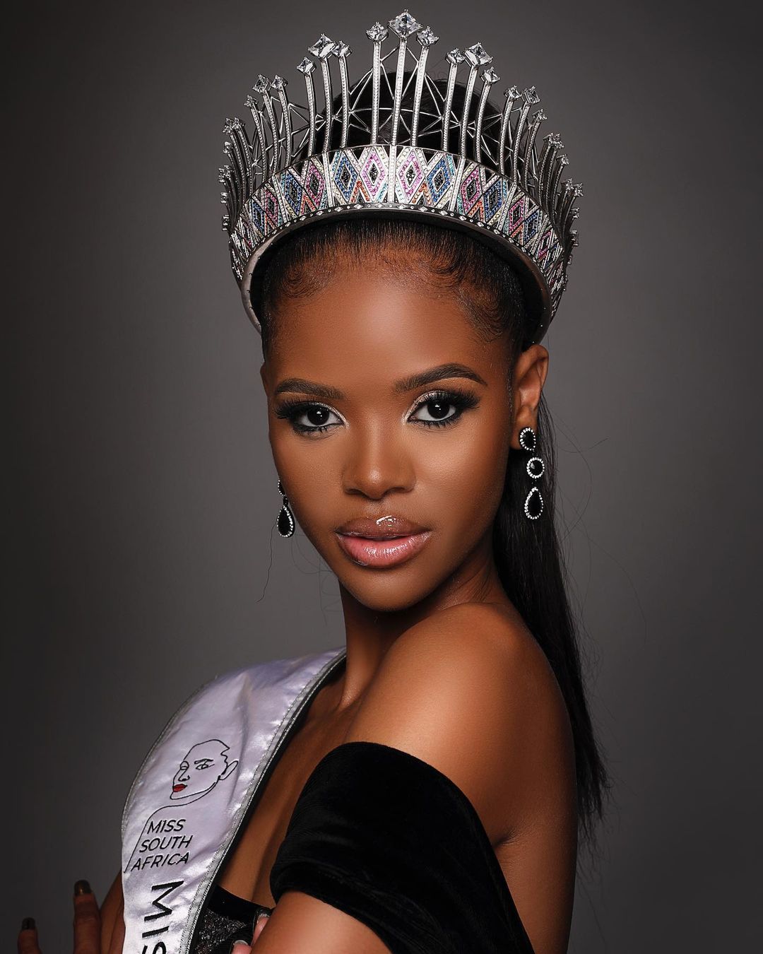 Miss SA 2022 Ndavi Nokeri Biography, Age, Boyfriend, Net worth, Parents ...