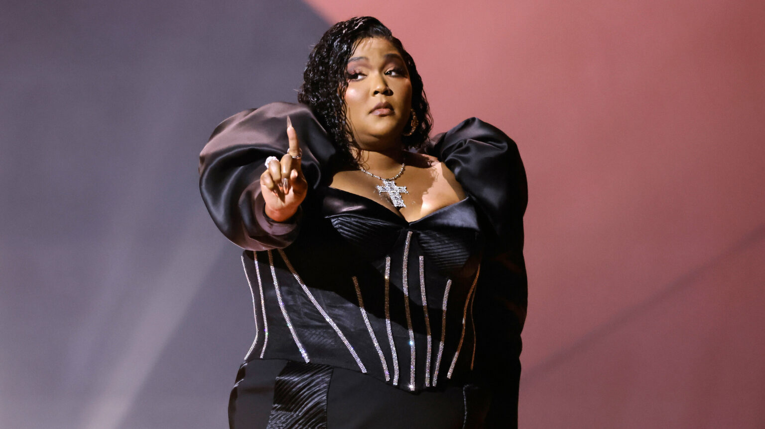 Lizzo bio, age, career, family, music, net worth