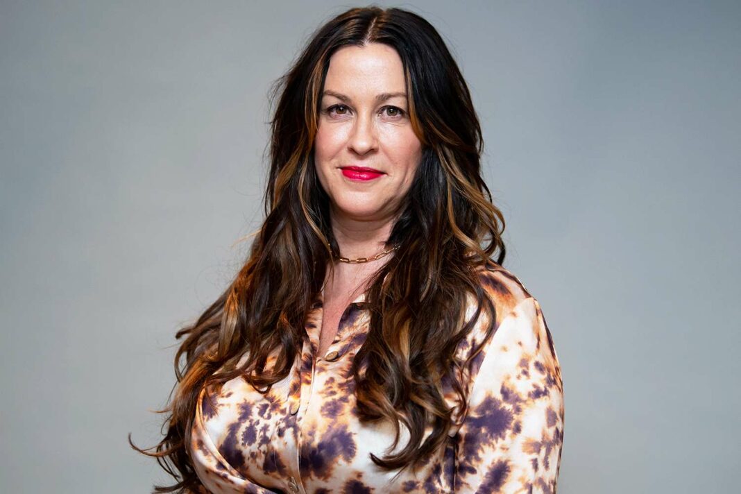 Alanis Morissette biography