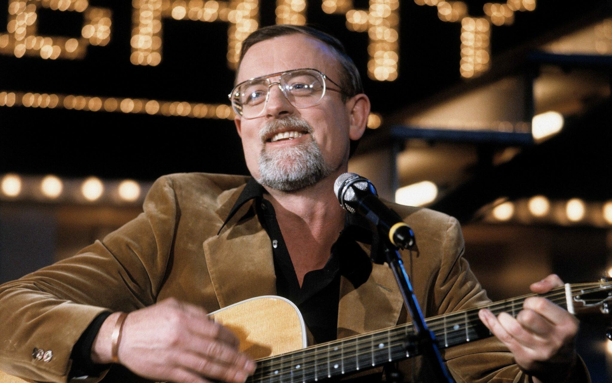 Who Was Roger Whittaker And What Was His Cause Of Death?